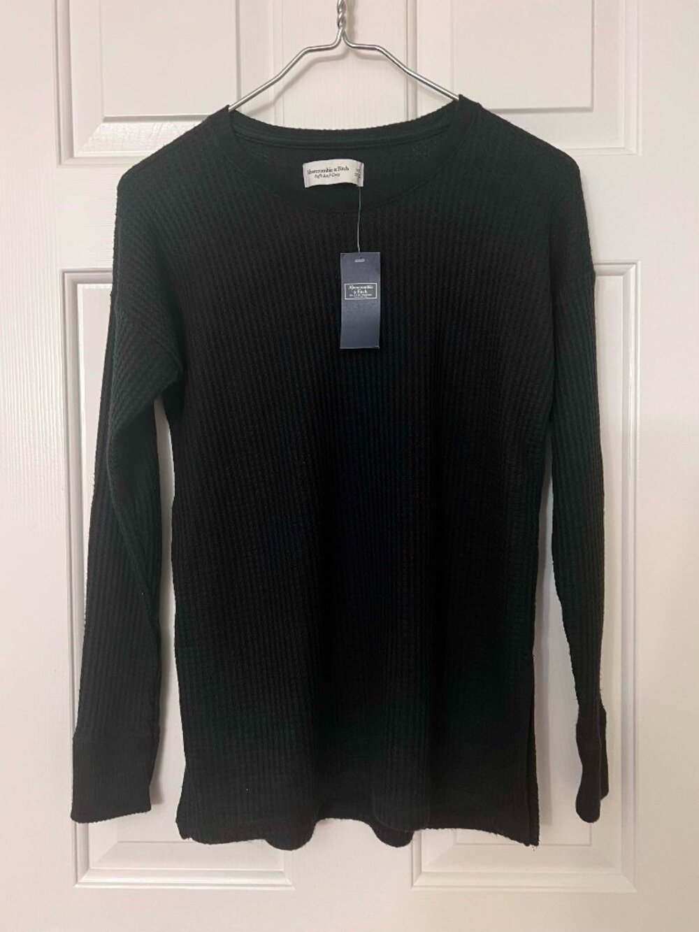 NWT! $75 Abercrombie & Fitch A&F Black Waffle Thermal Crew Neck Sweater Top XS
